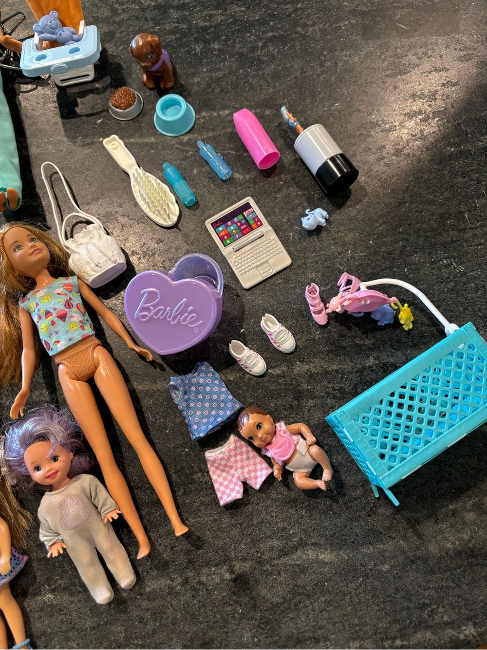 Barbie Doll Bundle Lot of 8 Dolls + Accessories, Baby, Chelsea, Ken & Furniture - Picture 7 of 8